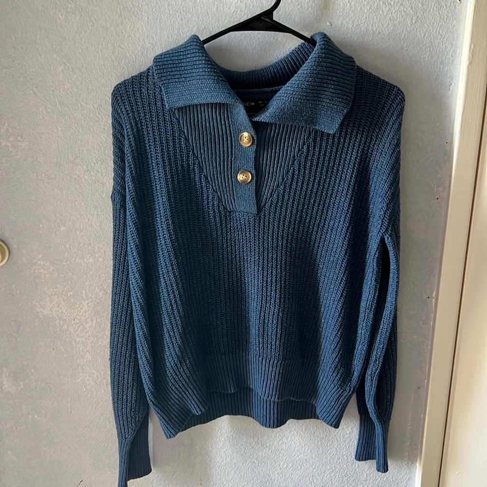 Women’s sweater